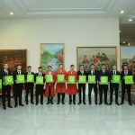Gaşlar goýsam kümüş bilen…